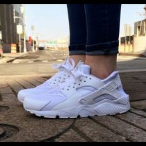 Women’s Air Huarache Run